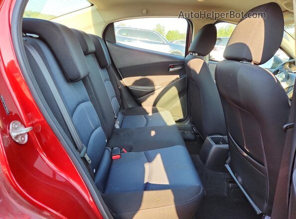 3MYDLBYV3HY182025 2017 TOYOTA YARIS Red Rear seats view