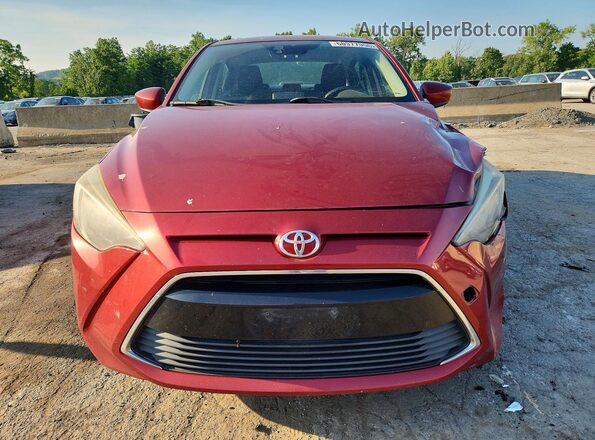 3MYDLBYV3HY182025 2017 TOYOTA YARIS Red Front view