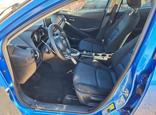 3MYDLBYV3HY193042 2017 TOYOTA YARIS Blue Սալոնի դիմացի տեսք