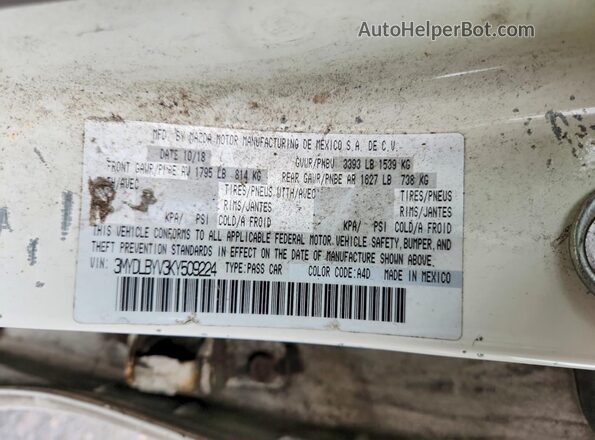 3MYDLBYV3KY509224 2019 TOYOTA YARIS Белый Вид наклейки с VIN-кодом