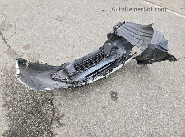 3MYDLBYV3KY509224 2019 TOYOTA YARIS Белый Вид подкапотного пространства