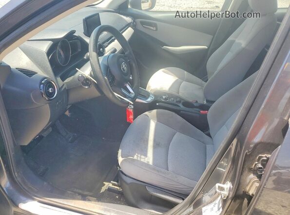 3MYDLBYV3KY525844 2019 TOYOTA YARIS Charcoal წინა სალონის ხედი