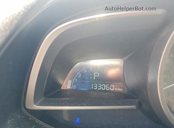 3MYDLBYV3KY525844 2019 TOYOTA YARIS Charcoal ხელსაწყოთა პანელის ხედი