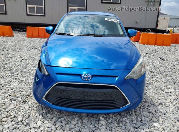 3MYDLBYV4HY173642 2017 TOYOTA YARIS Blue Вид спереду