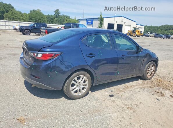 3MYDLBYV4JY300010 2018 TOYOTA YARIS Blue Tył prawy
