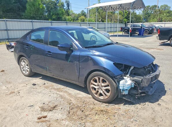 3MYDLBYV4JY300010 2018 TOYOTA YARIS Blue Przód prawy