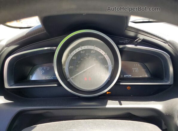 3MYDLBYV4JY306888 2018 TOYOTA YARIS Silver ხელსაწყოთა პანელის ხედი