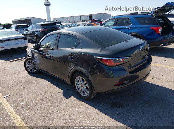 3MYDLBYV4JY310911 2018 TOYOTA YARIS IA Серый Задняя левая четверть