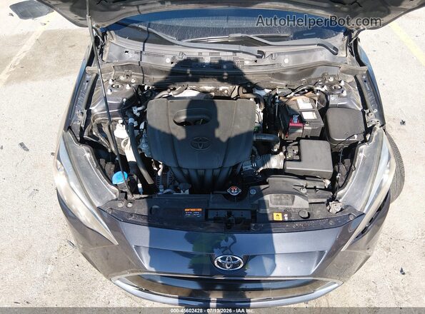 3MYDLBYV4JY310911 2018 TOYOTA YARIS IA Серый Вид сзади