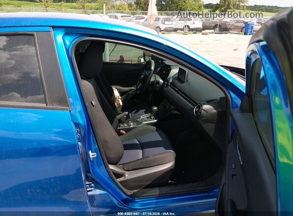 3MYDLBYV4JY311234 2018 TOYOTA YARIS IA Синий Вид салона спереди