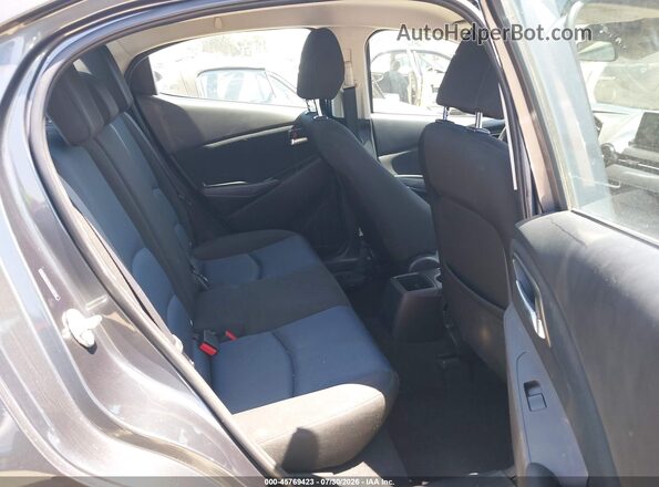 3MYDLBYV4JY311749 2018 TOYOTA YARIS IA Gray Widok naklejki z numerem VIN