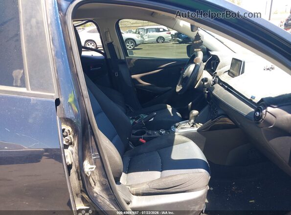 3MYDLBYV4JY322783 2018 TOYOTA YARIS IA Blue Front interior view