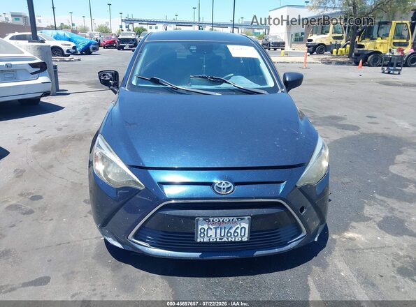 3MYDLBYV4JY322783 2018 TOYOTA YARIS IA Blue Rear interior view