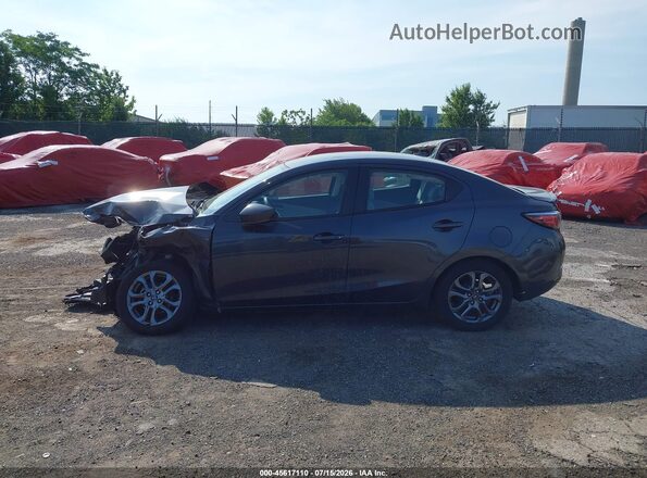 3MYDLBYV4KY513198 2019 TOYOTA YARIS Gray Widok wnętrza 360 stopni