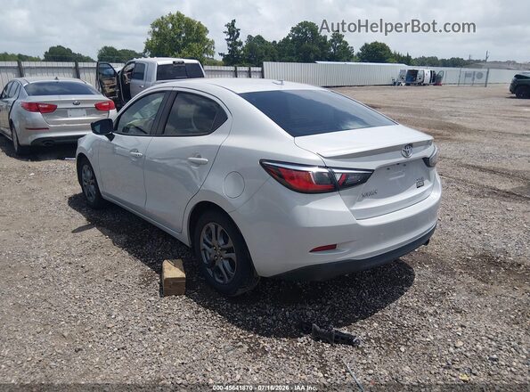 3MYDLBYV4KY515520 2019 TOYOTA YARIS Серый Задняя левая четверть