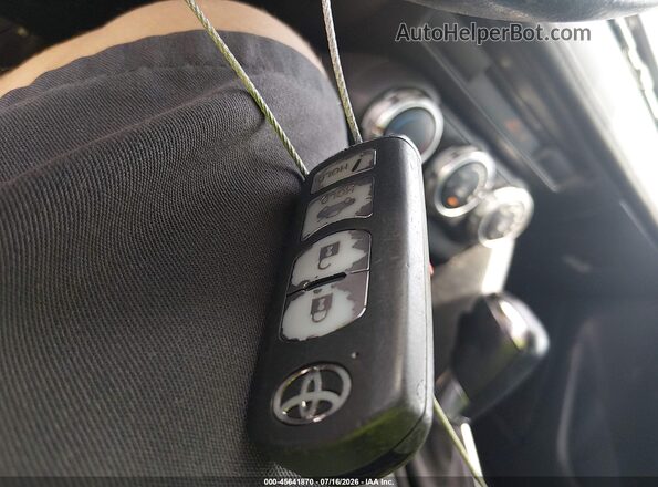 3MYDLBYV4KY515520 2019 TOYOTA YARIS Серый Вид панели приборов
