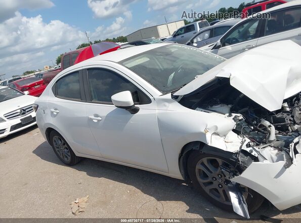 3MYDLBYV4KY520975 2019 TOYOTA YARIS White უკანა სალონის ხედი