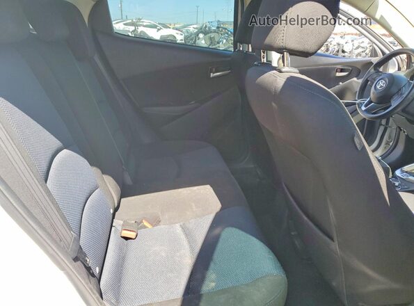 3MYDLBYV5HY148183 2017 TOYOTA YARIS White Rear seats view