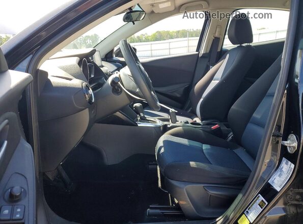 3MYDLBYV5HY163492 2017 TOYOTA YARIS Black Front interior view