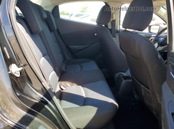 3MYDLBYV5HY163492 2017 TOYOTA YARIS Black Rear seats view