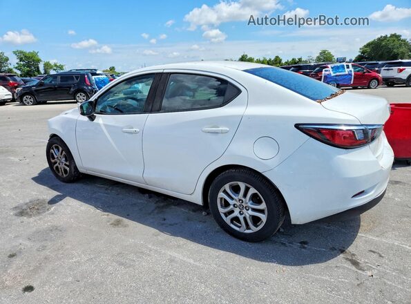 3MYDLBYV5HY193494 2017 TOYOTA YARIS Silver Հետևի ձախ