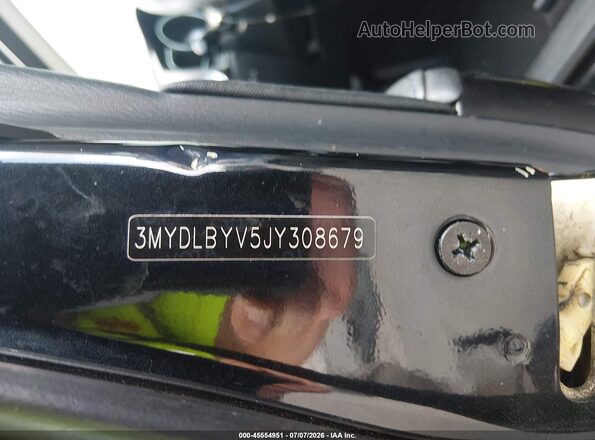 3MYDLBYV5JY308679 2018 TOYOTA YARIS IA Black ძრავის განყოფილების ხედი