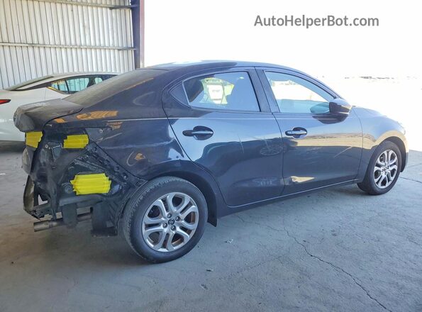 3MYDLBYV5JY323229 2018 TOYOTA YARIS Black Rear right