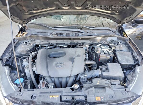 3MYDLBYV5JY323229 2018 TOYOTA YARIS Black Rear interior view