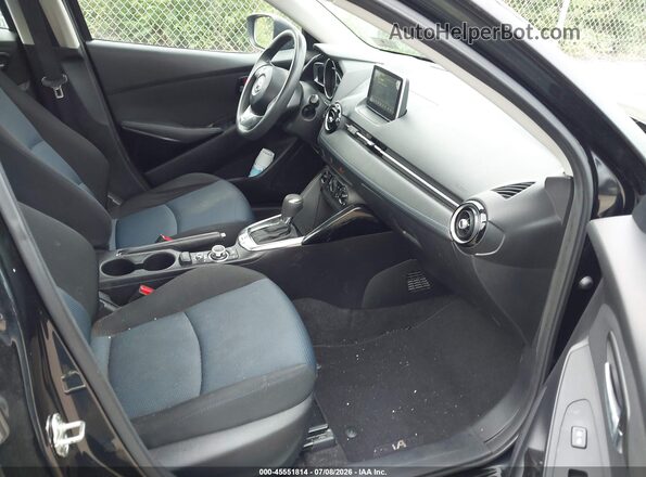 3MYDLBYV5JY326874 2018 TOYOTA YARIS IA Черный Вид салона спереди