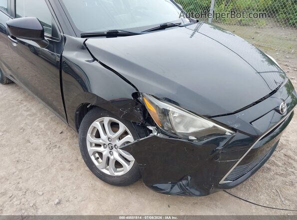 3MYDLBYV5JY326874 2018 TOYOTA YARIS IA Черный Вид спереди