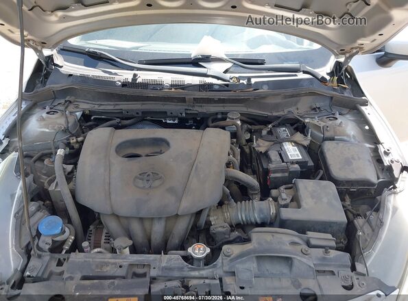 3MYDLBYV5KY506258 2019 TOYOTA YARIS Silver Widok z tyłu