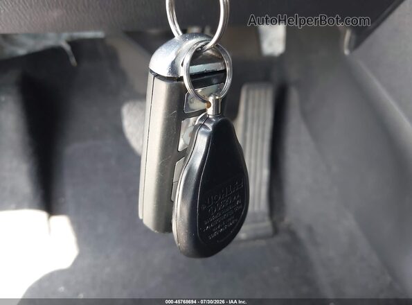 3MYDLBYV5KY506258 2019 TOYOTA YARIS Silver Widok deski rozdzielczej