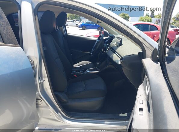 3MYDLBYV5KY511475 2019 TOYOTA YARIS Gray Սալոնի դիմացի տեսք