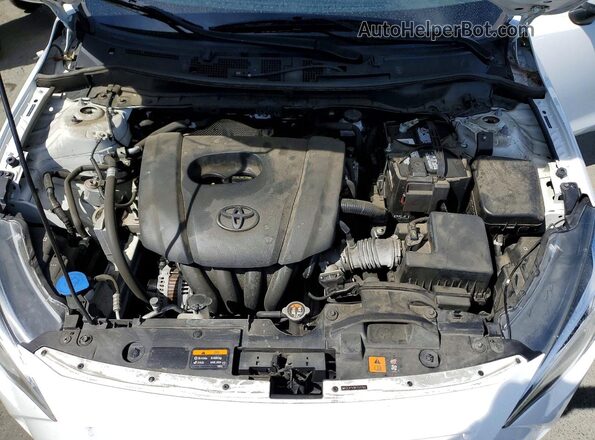 3MYDLBYV5KY517762 2019 TOYOTA YARIS White უკანა სალონის ხედი