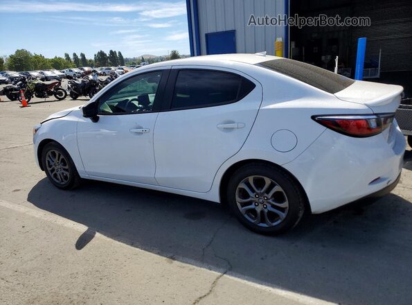 3MYDLBYV5KY517762 2019 TOYOTA YARIS White უკანა მარცხენა