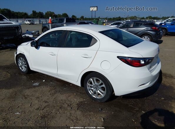 3MYDLBYV6HY148063 2017 TOYOTA YARIS IA White Задня ліва чверть