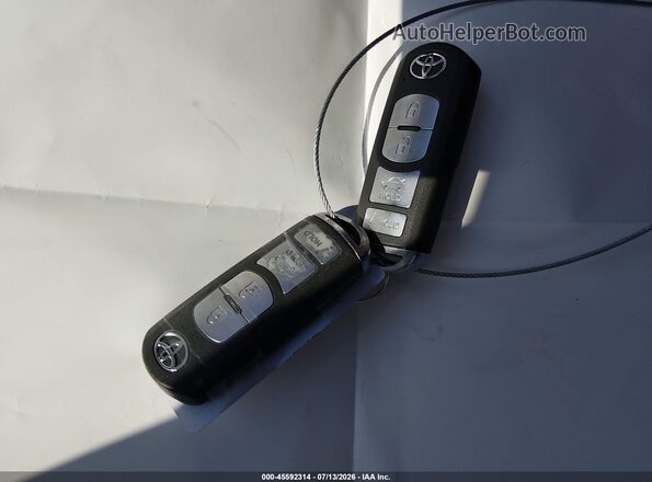 3MYDLBYV6HY148063 2017 TOYOTA YARIS IA White Вид панелі приладів