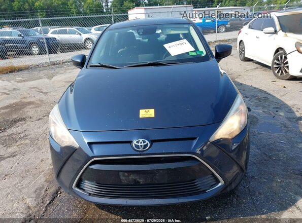 3MYDLBYV6HY158320 2017 TOYOTA YARIS IA Blue Vista del cuadro de instrumentos
