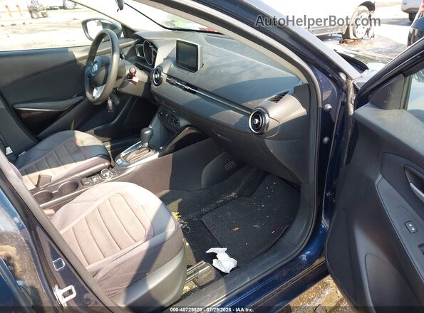 3MYDLBYV6HY158320 2017 TOYOTA YARIS IA Blue Vista interior delantera