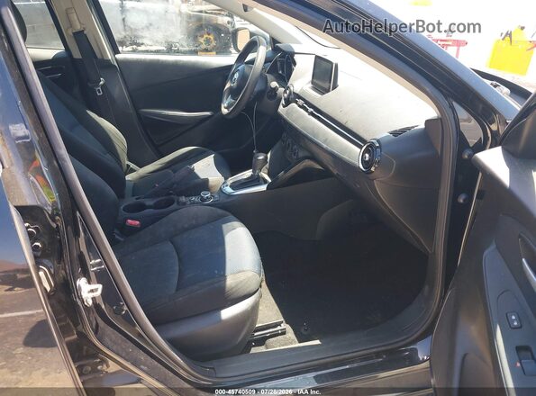 3MYDLBYV6HY160813 2017 TOYOTA YARIS IA Black Սալոնի դիմացի տեսք