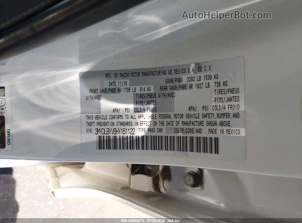 3MYDLBYV6HY161122 2017 TOYOTA YARIS IA White Вид підкапотного простору