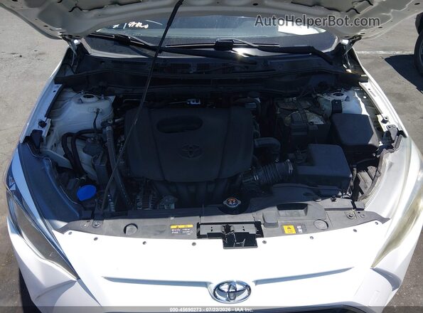 3MYDLBYV6HY161122 2017 TOYOTA YARIS IA White Вид ззаду