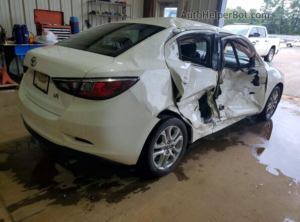 3MYDLBYV6HY164439 2017 TOYOTA YARIS White უკანა მარჯვენა