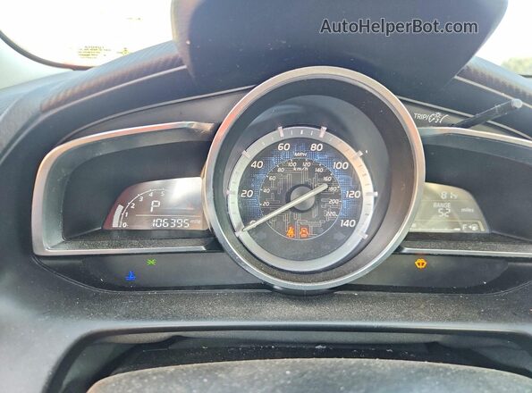 3MYDLBYV6HY169950 2017 TOYOTA YARIS White Вид щитка приладів