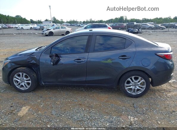 3MYDLBYV6HY173982 2017 TOYOTA YARIS IA Gray 