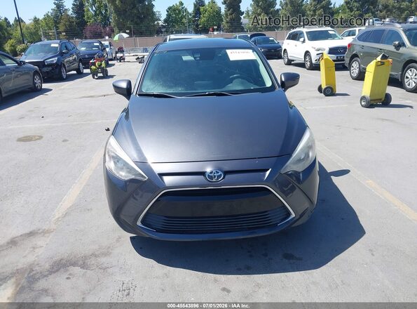 3MYDLBYV6HY186022 2017 TOYOTA YARIS IA Gray Vista del cuadro de instrumentos