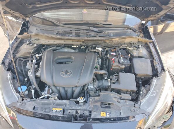 3MYDLBYV6JY306102 2018 TOYOTA YARIS Угольный Вид задней части салона