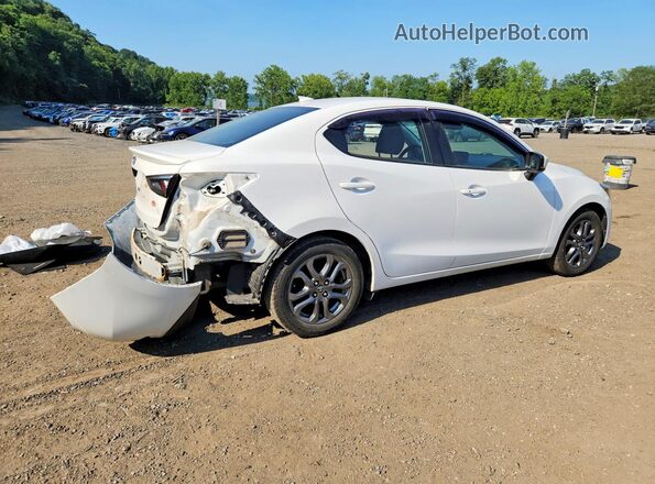 3MYDLBYV6KY520590 2019 TOYOTA YARIS White Задня права чверть