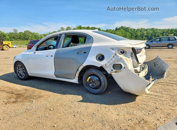 3MYDLBYV6KY520590 2019 TOYOTA YARIS White Задня ліва чверть