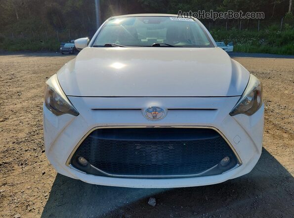 3MYDLBYV6KY520590 2019 TOYOTA YARIS White Вид спереду